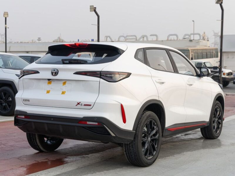 2026 Changan X5 Plus BEYOND PRO 1.5 Litres V4 Petrol Engine White Brown SUV Chinese Specs