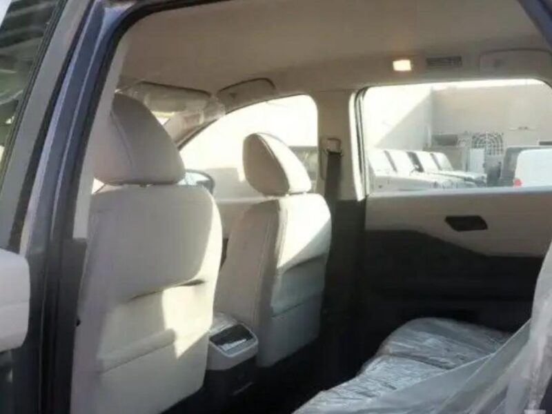 2024 Nissan Pathfinder 3.5-liter V6 Petrol Engine Grey Beige SUV GCC Specs Automatic