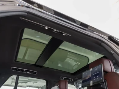 2026 Land Rover Range Rover AUTOBIOGRAPHY P530 4.4L V8 Twin-Turbo Black Burgundy SUV