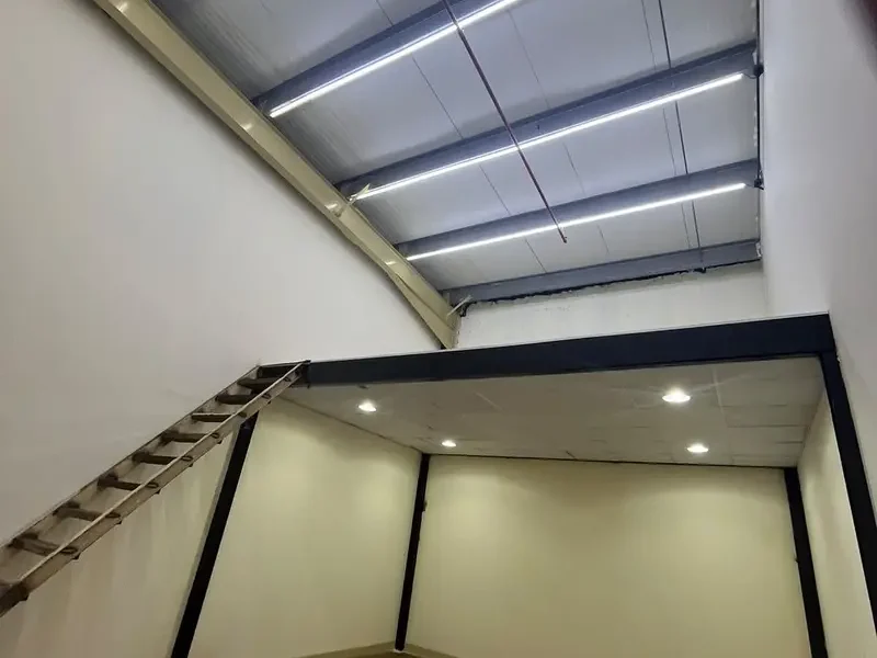 Al Quoz 4 450 SQFT WAREHOUSE AVAIALBLE FOR RENT