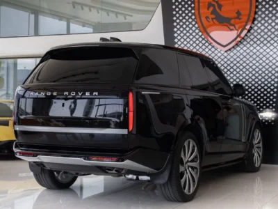 2026 Land Rover Range Rover AUTOBIOGRAPHY P530 4.4L V8 Twin-Turbo Black Red SUV GCC