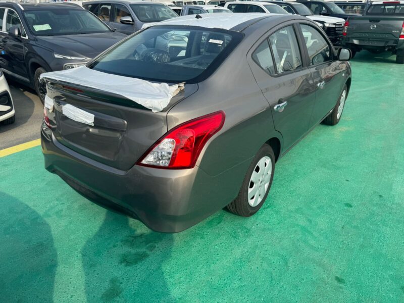 2026 Nissan Sunny 1.6-liter 4-cylinder Petrol Engine Grey Black Sedan GCC Specs Automatic