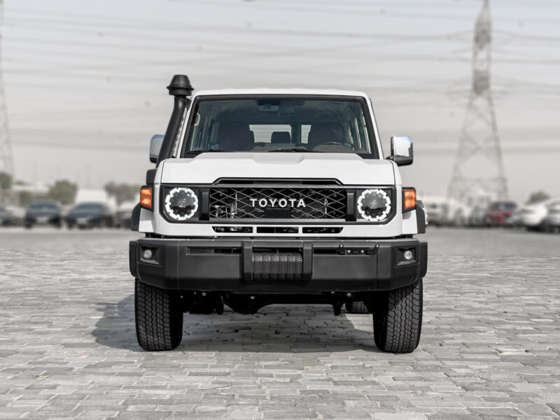 2026 Toyota Land Cruiser LC76 2.8 Litres 4-Cylinder Turbo Diesel Engine White Brown SUV GCC