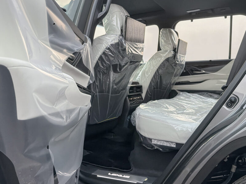 2026 Lexus LX700h Signature 3.5 Litres V6 Twin-Turbo Hybrid Engine Grey Beige SUV GCC Specs