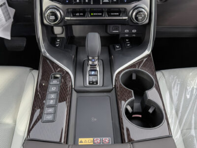 2026 Lexus LX700h Signature 3.5 Litres V6 Twin-Turbo Hybrid Engine Grey Beige SUV GCC Specs