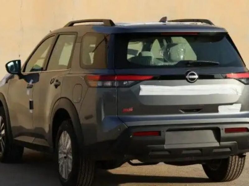 2024 Nissan Pathfinder 3.5-liter V6 Petrol Engine Grey Beige SUV GCC Specs Automatic
