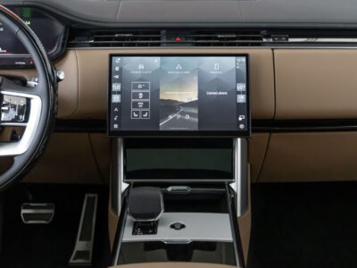 2026 Land Rover Range Rover AUTOBIOGRAPHY P530 4.4L V8 Twin-Turbo Black Tan SUV GCC