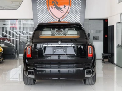 2026 Rolls Royce Cullinan SILVER BADGE 6.75 Litres Twin-Turbo V12 Engine Black Orange SUV