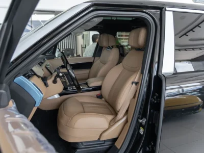 2026 Land Rover Range Rover AUTOBIOGRAPHY P530 4.4L V8 Twin-Turbo Black Tan SUV GCC