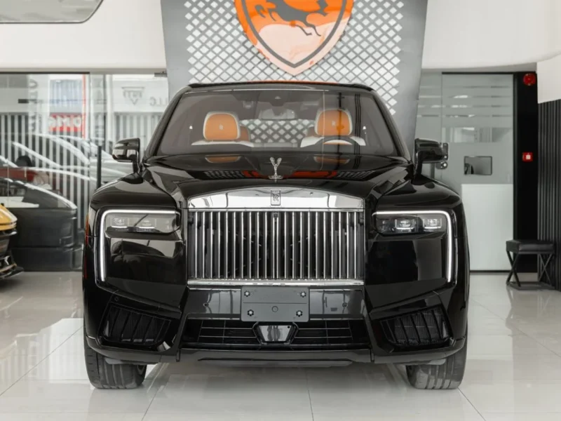 2026 Rolls Royce Cullinan SILVER BADGE 6.75 Litres Twin-Turbo V12 Engine Black Orange SUV