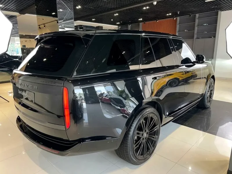 2024 Land Rover Range Rover HSE P530 8 Cylinders Petrol Engine Black Maroon SUV GCC Specs