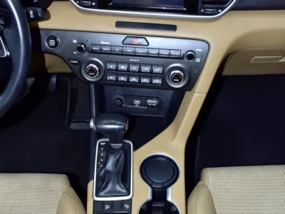2019 Kia Sportage LX 4 Cylinders Petrol Engine Black tan SUV GCC Specs Automatic Transmission