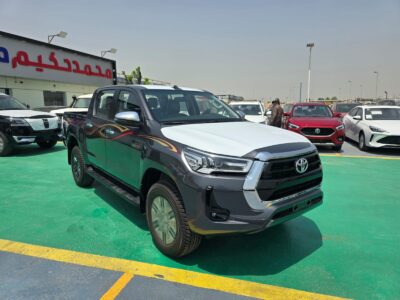 2026 Toyota Hilux 2.4 Litres 4 Cylinders Diesel Engine Grey Black Pickup Truck GCC Specs