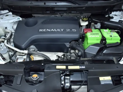 2023 Renault Koleos SE 4X4 2.5 Litres 4 Cylinders Petrol Engine White Black SUV GCC Specs