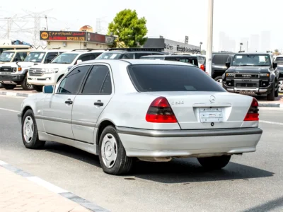1998 Mercedes-Benz C-Class C200 2.0 Litres 4-cylinder Petrol Engine Silver Black Sedan Automatic