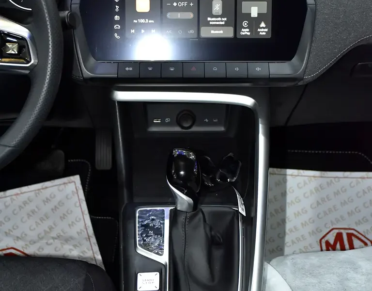 2026 MG ZS Comfort 1.5 Litres 4 Cylinders Petrol Engine Silver Black Crossover GCC Specs