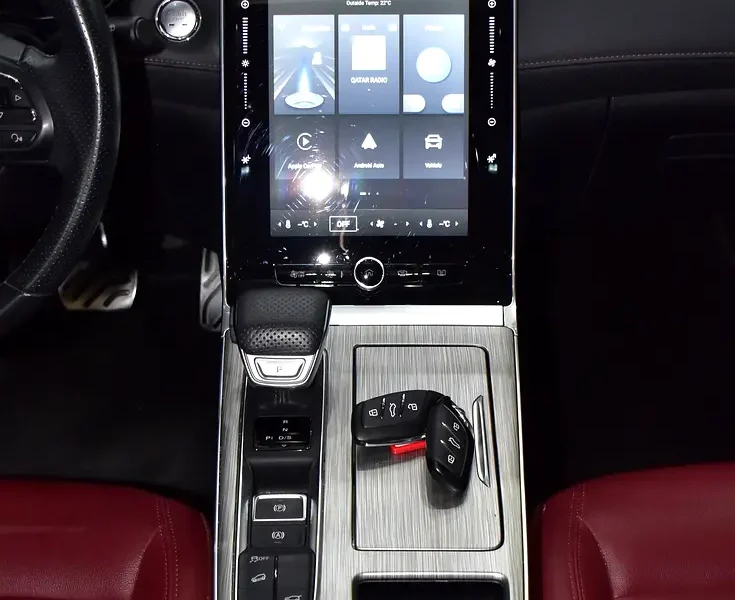 2025 MG RX5 Luxury 1.5L Turbocharged 4 Cylinders Petrol Engine Black Red Crossover GCC Specs
