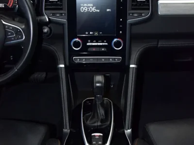 2023 Renault Koleos SE 4X4 2.5 Litres 4 Cylinders Petrol Engine White Black SUV GCC Specs