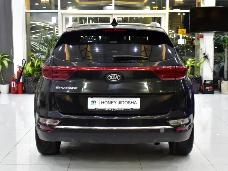 2019 Kia Sportage LX 4 Cylinders Petrol Engine Black tan SUV GCC Specs Automatic Transmission