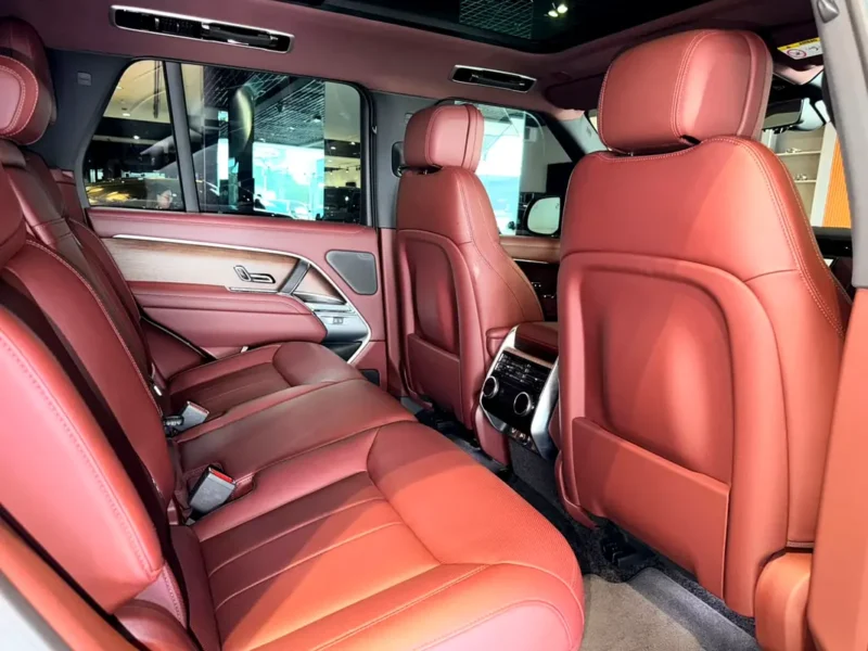 2024 Land Rover Range Rover HSE P530 8 Cylinders Petrol Engine Black Maroon SUV GCC Specs