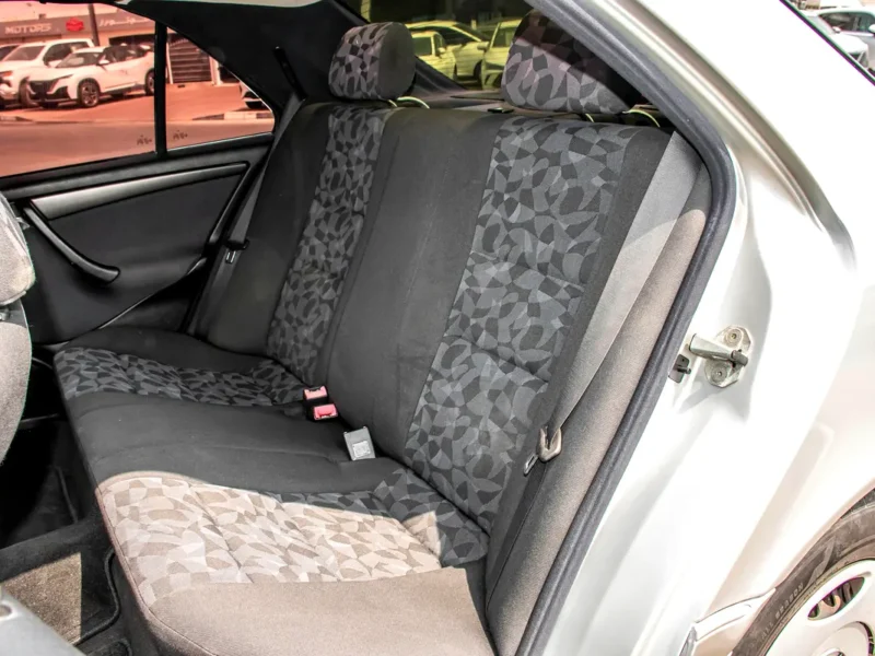 1998 Mercedes-Benz C-Class C200 2.0 Litres 4-cylinder Petrol Engine Silver Black Sedan Automatic