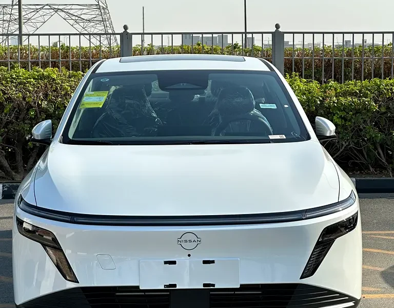 2026 Nissan N6 180 Max 4 Cylinders Plug-in Hybrid Engine White Black Sedan Chinese Specs