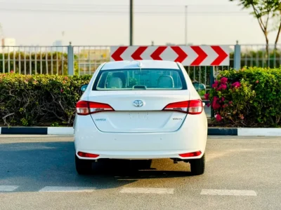 2022 Toyota Yaris 1.5L 4 Cylinders Petrol Engine White Beige Sedan GCC Specs Excellent Condition