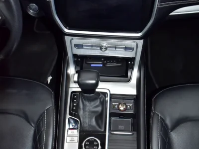 2023 MG RX8 Luxury 2.0L Turbos 4 Cylinders Petrol Engine Silver Black SUV GCC Specs Automatic