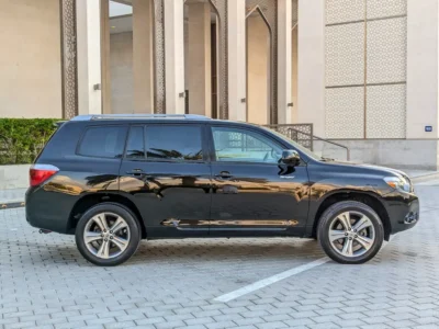 2009 Toyota Highlander 3.5 Litres V6 Petrol Engine Black Beige Reliable Family SUV GCC Specs
