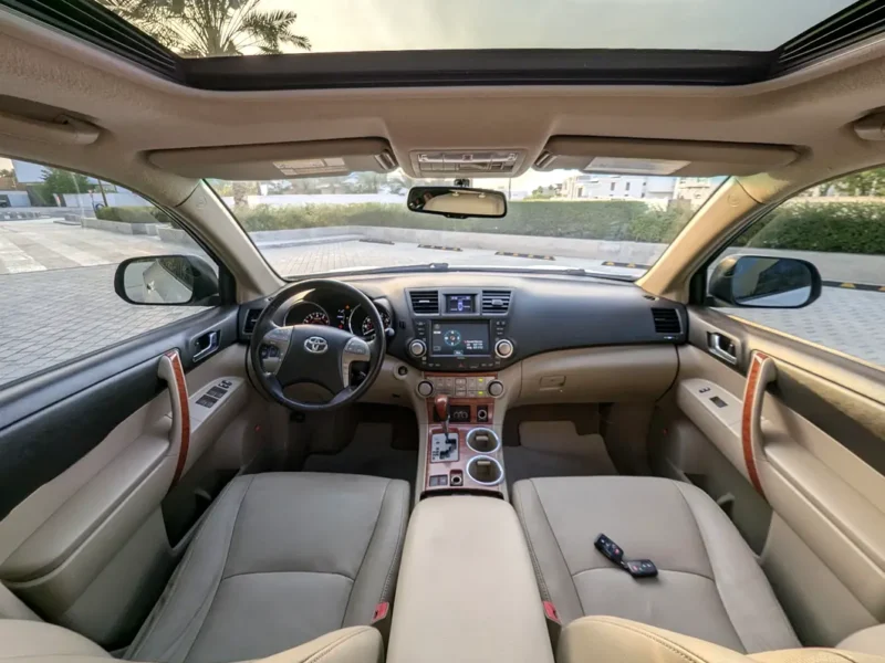 2010 Toyota Highlander Limited 3.5 Litres V6 Petrol Engine White Beige SUV Full Option US Specs