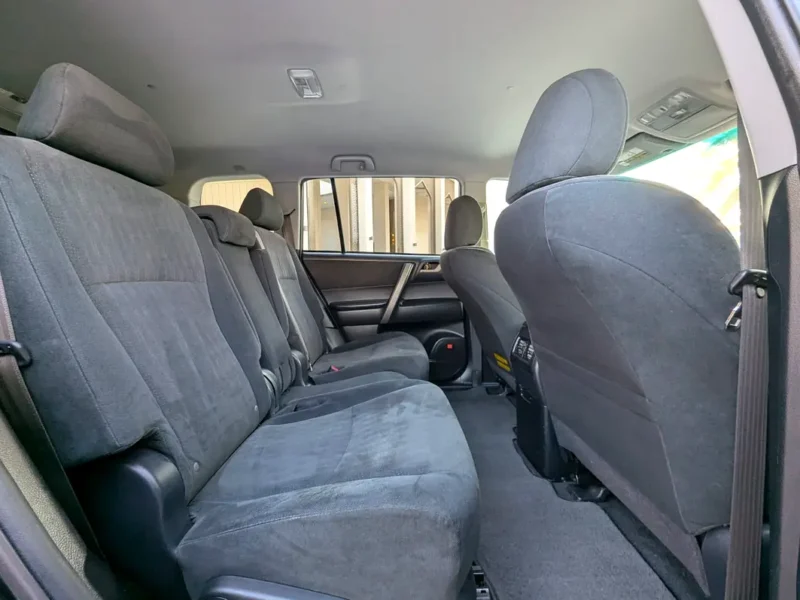 2009 Toyota Highlander 3.5 Litres V6 Petrol Engine Black Beige Reliable Family SUV GCC Specs