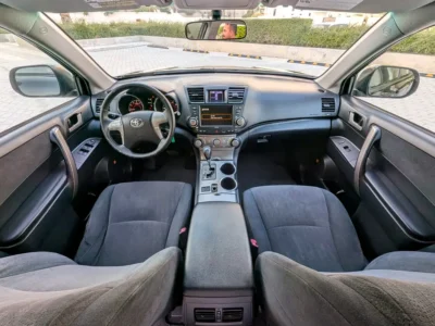 2009 Toyota Highlander 3.5 Litres V6 Petrol Engine Black Beige Reliable Family SUV GCC Specs