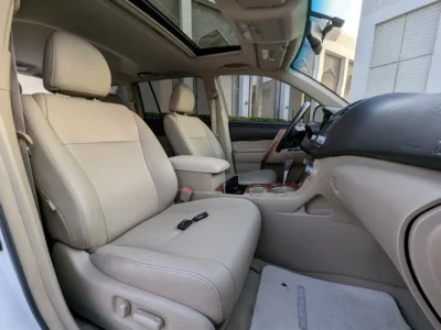 2010 Toyota Highlander Limited 3.5 Litres V6 Petrol Engine White Beige SUV Full Option US Specs