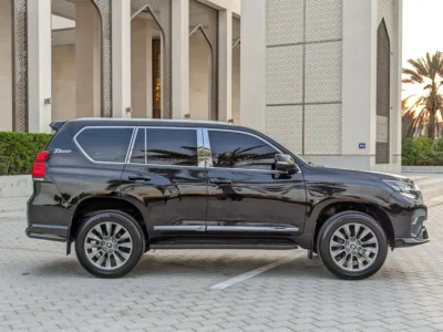 2020 Toyota Prado GXR 2.7 Litres 4 Cylinders Petrol Engine Black Beige SUV EXCELLENT CONDITION