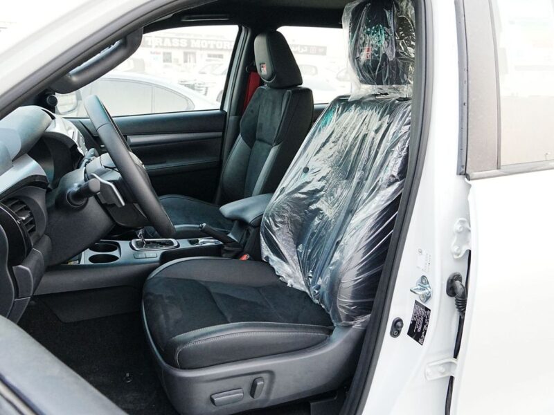 2026 Toyota Hilux GR SPORT 2.8 Litres 4 Cylinders Diesel Engine White Black SUV GCC Specs