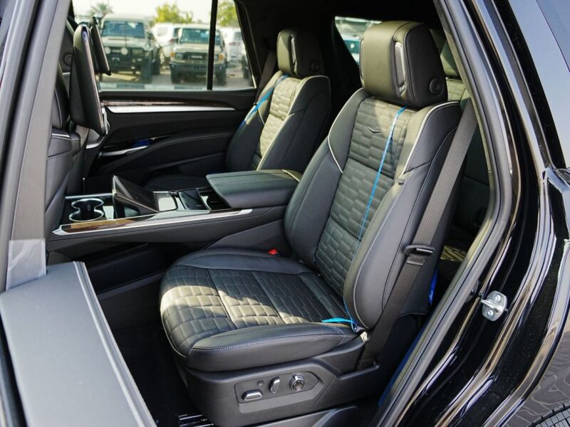 2026 Cadillac Escalade SPORT PLATINUM 6.2 Litres 8 Cylinders Petrol Engine Black SUV VIP SEATS