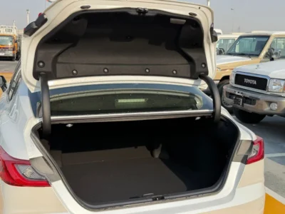 2026 Toyota Camry Grande 2.5-liter 4-cylinder Petrol Engine White Tan Sedan GCC Specs