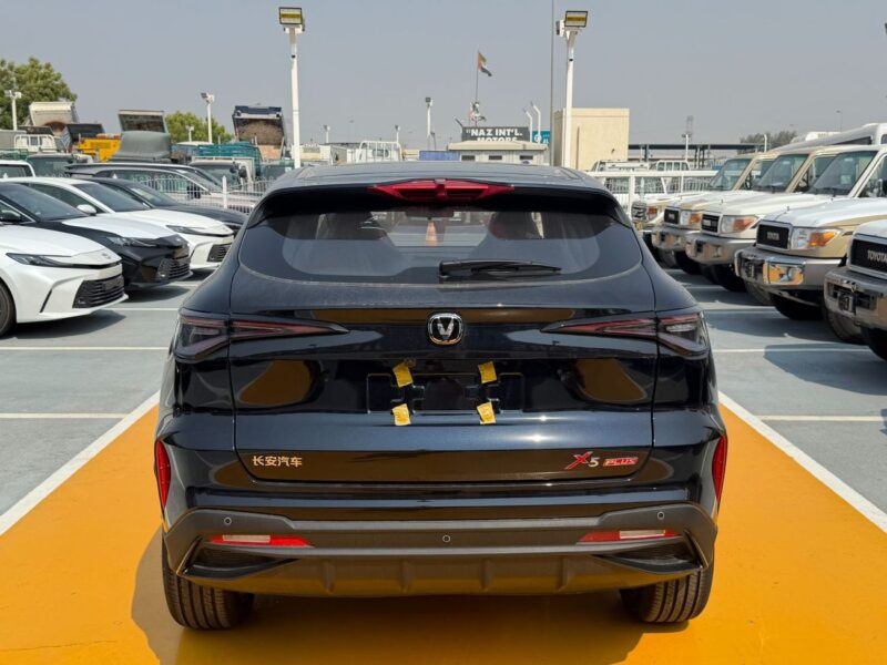 2026 Changan X5 Plus BEYOND PRO 1.5-liter Turbocharged 4-Cylinder Engine Black Red SUV