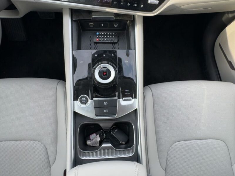 2025 KIA SPORTAGE 1.5 Litres 4 Cylinders Petrol Engine Grey White SUV Chinese Specs Automatic