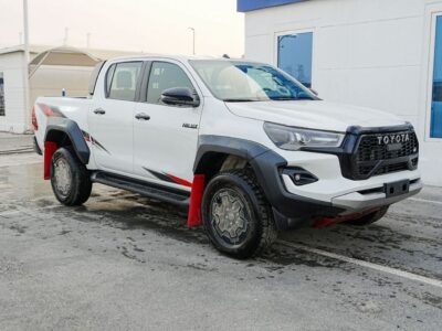 2026 Toyota Hilux GR SPORT 2.8 Litres 4 Cylinders Diesel Engine White Black SUV GCC Specs