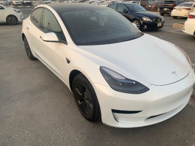 2024 Tesla Model Y Electric Vehicle White Black SUV GCC Specs Automatic RWD