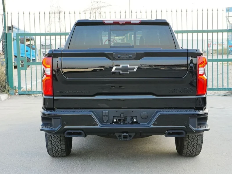 2026 Chevrolet Silverado HD High Country Duramax 6.6L Turbo-Diesel V8 Black Pickup Truck