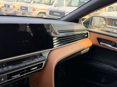 2026 Toyota Camry Grande 2.5-liter 4-cylinder Petrol Engine White Tan Sedan GCC Specs