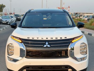 2024 MITSUBISHI OUTLANDER High-LINE 2.5 Litres 4 Cylinders Petrol Engine White Black SUV