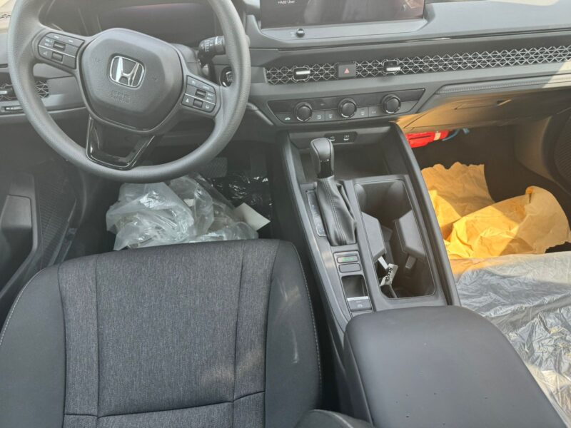 2026 Honda Accord 1.5-liter 4-Cylinder Petrol Engine White Black Sedan GCC Specs Automatic