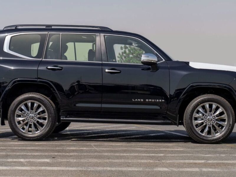 2025 Toyota Land Cruiser VX 4.0 Litres 6 Cylinders Petrol Engine Black SUV Automatic