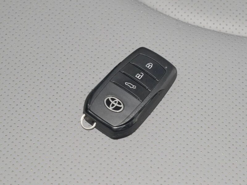 2026 Toyota RAV 4 VXR HEV 2.5 Litres 4 Cylinders Engine Black Grey SUV Chinese Specs Automatic