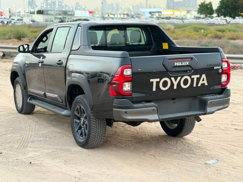 2026 Toyota Hilux ADVENTURE 4.0 Litres 6 Cylinders Petrol Engine Black Pickup Truck GCC Specs
