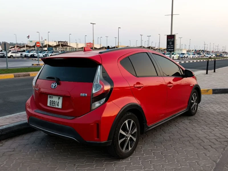 2018 Toyota Prius+ 1.5 Litres 4 Cylinders Hybrid Engine Red Black SUV American Specs