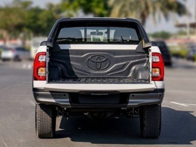 2025 Toyota Hilux ADVENTURE 2.8 Litres 4 Cylinders Diesel Engine White Black Pickup Truck